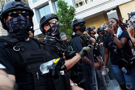 Unidentified Federal Police Prompt Fears Amid Protests in Washington ...