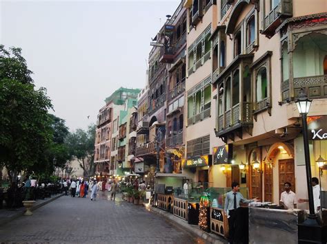 Food Street, Fort road, Lahore - a photo on Flickriver