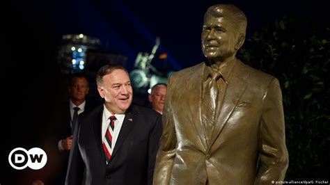 Ronald Reagan statue unveiled in Berlin – DW – 11/08/2019