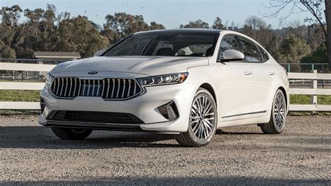 2020 Kia Cadenza First Test: Big, Upscale Sedan