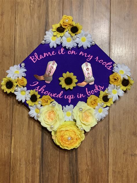 Graduation Cap Decoration 🌻 | College graduation cap decoration ...