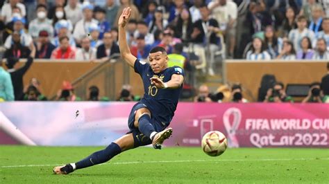 Kylian Mbappe Scores Two Quick Goals, France Ties Argentina