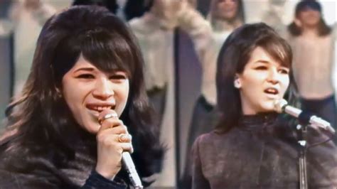 9 Most Iconic Ronettes Songs