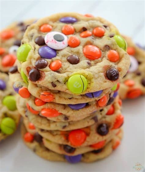 M&M HALLOWEEN COOKIES - Family Cookie Recipes