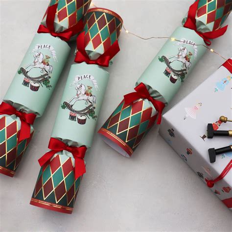 VICTORIAN LUXURY CHRISTMAS CRACKERS