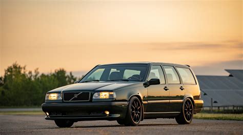 1996 Volvo 850 T-5R Euro 5 Speed Manual Wagon : Garage Dream Auctions