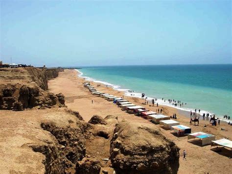 Sunny Side Up: These are the Most Beautiful Beaches in Pakistan