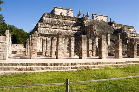 Temple of the Warriors in Chichen Itza Stock Image - Image of ancient ...