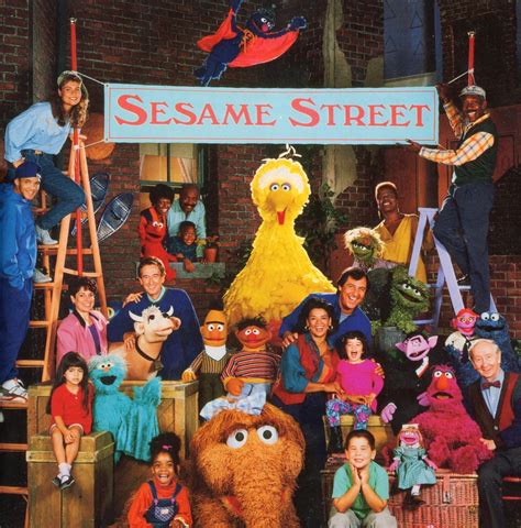 Sesame Street 50 in 50: Season 23 - ToughPigs