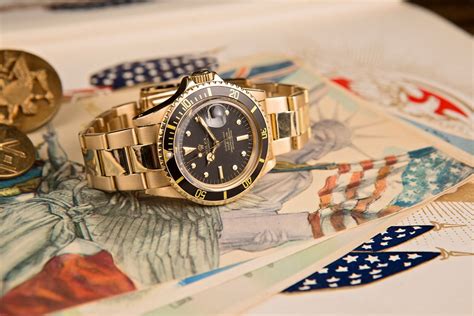 Gold Rolex Submariner Watches Buying Guide | Bob's Watches