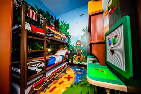 Pirate Island Hotel Room Types | LEGOLAND Florida