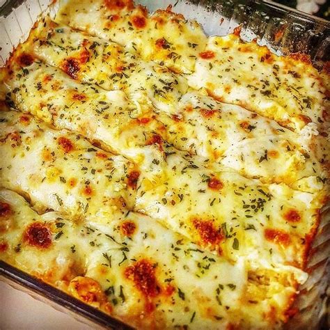 Homemade Cheesy Garlic Breadsticks Recipe - MAKINGOURLIFEMATTER