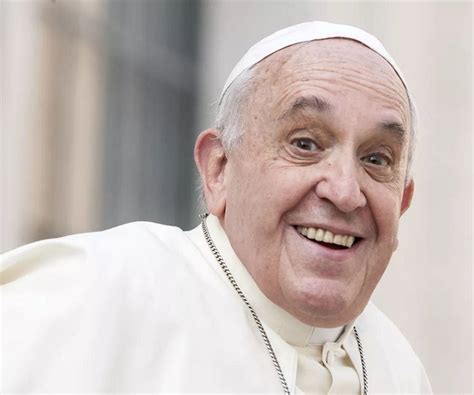 Pope Francis Biography - Facts, Childhood, Family Life & Achievements