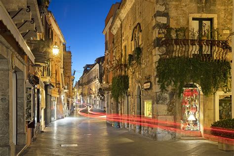 Los 5 mejores planes de ocio nocturno de Taormina - Descubre a dónde ir ...