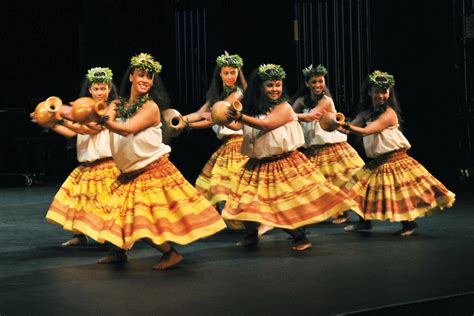 Hawaiian Dance Forms - hawaiinuibrewing