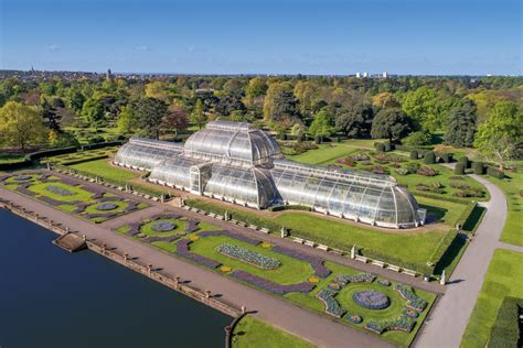 The Royal Botanic Gardens, Kew in London, England – Petals Patio ...