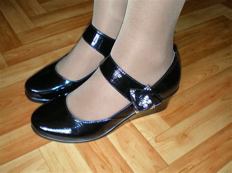 Shiny black patent leather mary jane shoes - a photo on Flickriver