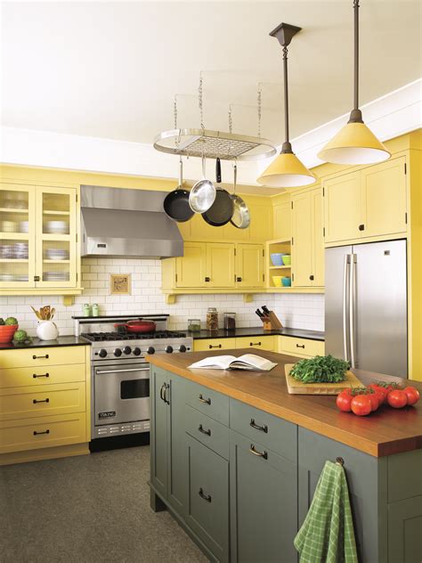 Using Kitchen Yellow Paint Colors To Brighten Your Home - Kitchen Ideas