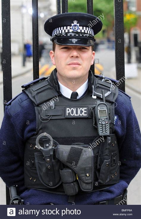 Police Officer, policeman at Downing Street, London, UK Stock Photo ...