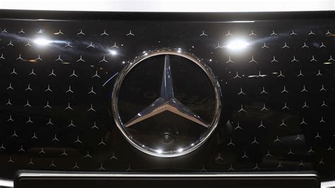 Mercedes-Benz celebrates 100 years of its three-pointed star logo | HT Auto