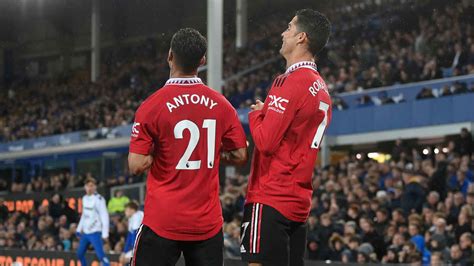 Cristiano Ronaldo goal celebration explained from Everton 1 Man Utd 2 ...