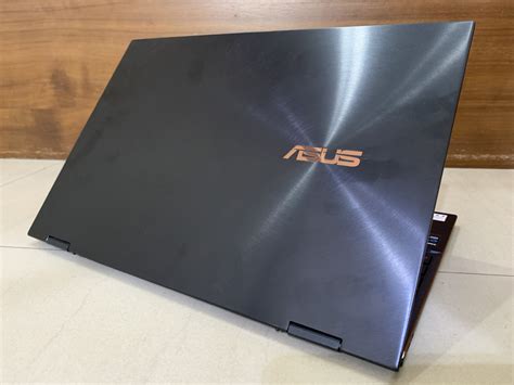 Asus ZenBook Flip S (UX371) First Impressions