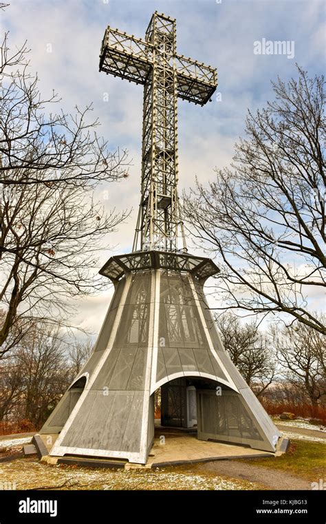 Mount Royal Cross on top of Mount Royal Montreal, Quebec, Canada Stock ...