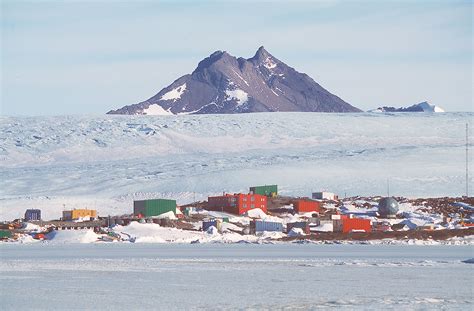 Antarctic weather records: Mawson station – Magazine Issue 1: Autumn ...