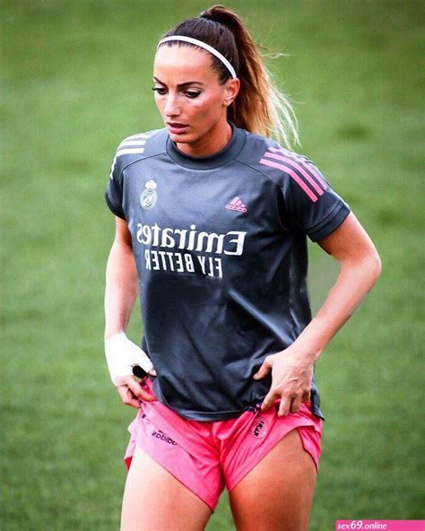 kosovare asllani tit - Sexy photos