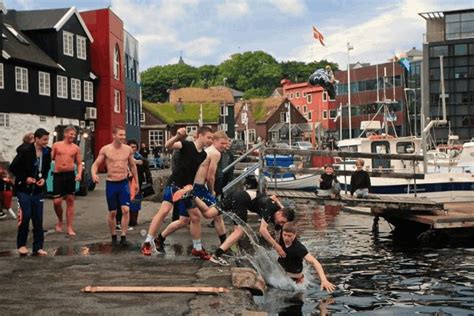 Parrot Time - Celebrations - The Faroese Festival Summer