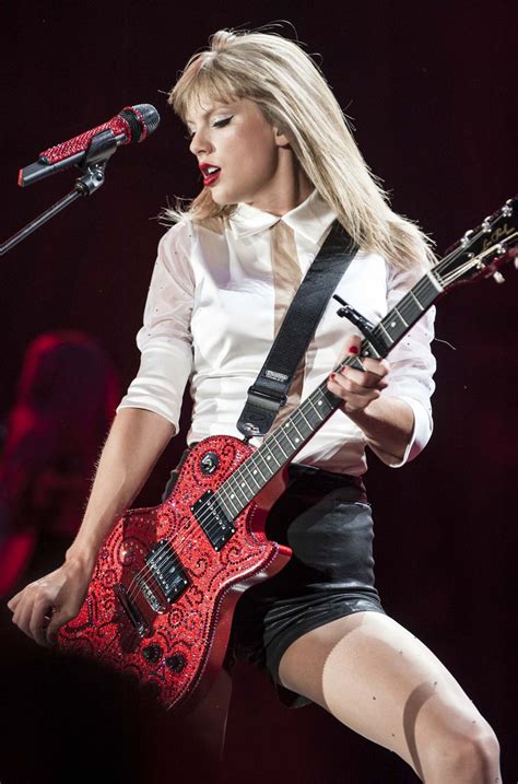 Hq Celebrity Pictures | Taylor swift red, Taylor swift hot, Taylor ...