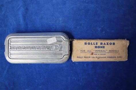 Lot - ROLLS RAZOR WITH SHARPENING STONE & INSTRUCTIONS - MADE IN LONDON