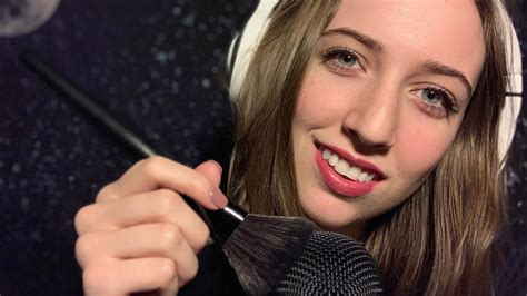 [ASMR] • Humming and Mic Brushing - YouTube