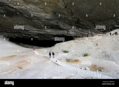 People inside the Mylodon Cave (Cueva del Milodon Natural Monument ...