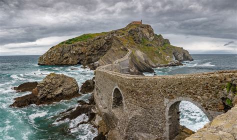 11 Game of Thrones Castles You Can Visit in Real Life - Geek Trippers