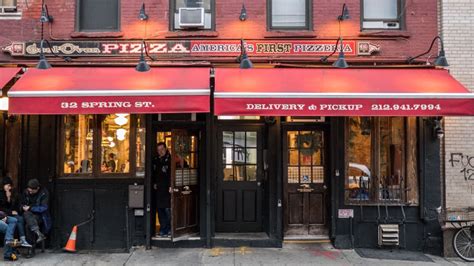 6 NYC Pizzerias Along the 6 Train in The Bronx & Manhattan