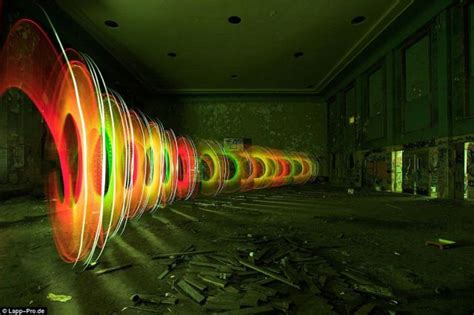 Another collection of light graffiti (33 pics) - Izismile.com