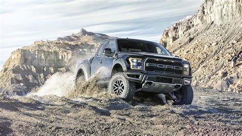 Take a Deep Dive Into the 2017 Ford F-150 Raptor's Off-Road Capabilities