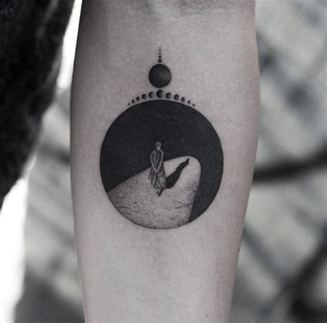 48 Charming & Unique Circular Tattoo Designs - TattooBlend