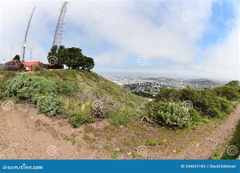 Twin Peaks San Francisco, 33. Stock Image - Image of wind, honour ...