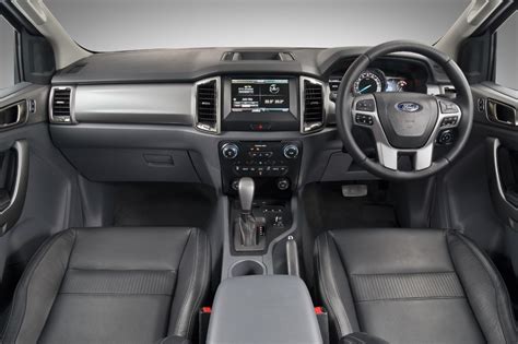 Ford Ranger 3.2 XLT (2016) Review - Cars.co.za