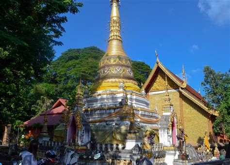 The Best Temples in Chiang Mai Old City Tour (The Nine Temple Tour)