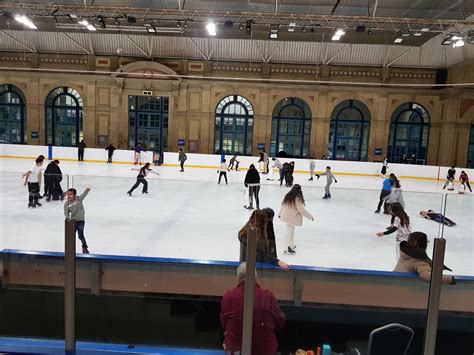 ICE SKATING AT ALEXANDRA PALACE – 13/12/2021 – Edith Kay School