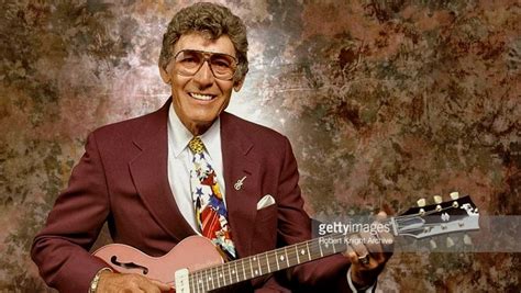 10 Best Carl Perkins Songs of All Time - Singersroom.com