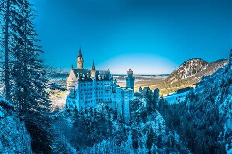 Neuschwanstein Castle In Winter: Is it worth going? - WanderInGermany