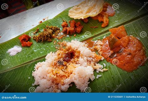 South Indian Banana Leaf Meal Stock Image - Image of food, cuisine ...