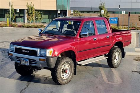 1989 Toyota Hilux Crew Cab SSR 4x4 5-Speed | Toyota hilux, Toyota, Crew cab