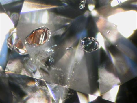 Inclusions in Gems, a view of the inner world of gemstones | Dupuis ...