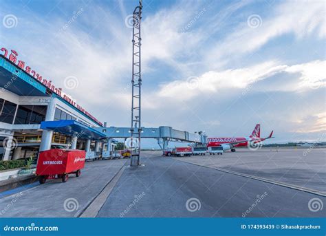 Air Asia Airbus A320 at Surat Thani International Airport,Thailand ...