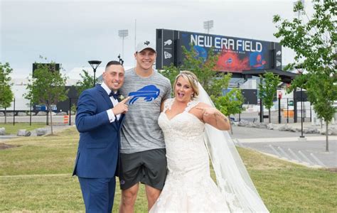 Wedding crasher: Bills rookie Josh Allen makes newlyweds’ weekend – The ...